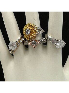 Lot of 5 costume jewelry rings